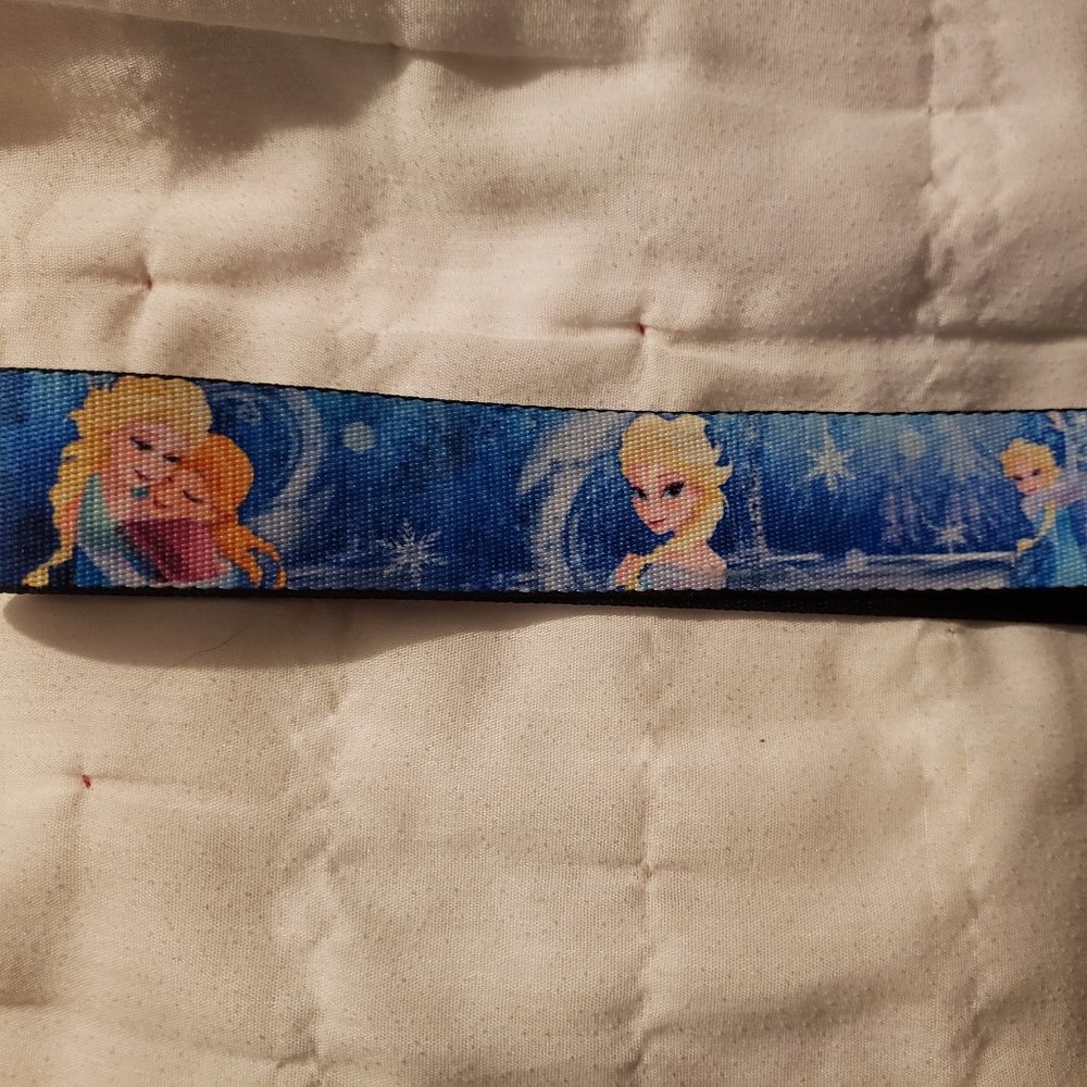 Unisex FROZEN Adjustable Buckle Down BELT - Picture 4 of 4